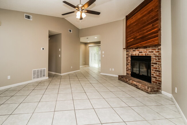 3762 Peaceful Pl