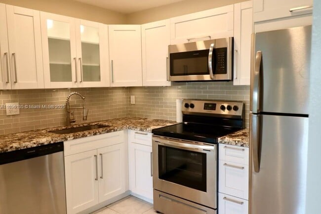 Photo - 4164 Inverrary Dr Unit 408