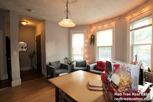 Photo - 93 Hillside St Unit 1