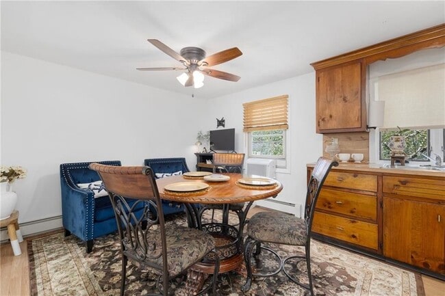 Photo - 45 E St