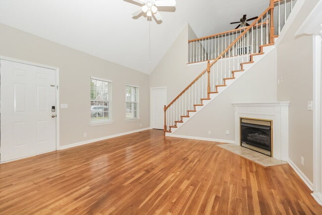 Photo - 3019 Overhill Ct