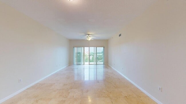 Photo - 1610 Presidential Way