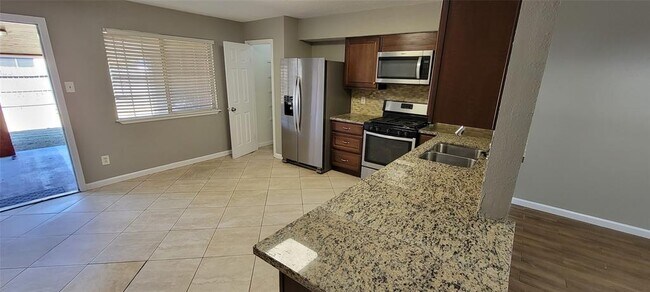 Photo - 10530 Kirkgreen Dr