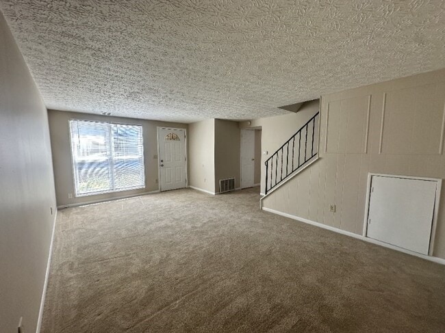 Photo - 2512 Nassau Dr