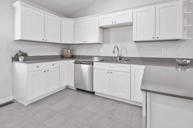 Photo - 3117 W 82nd Pl