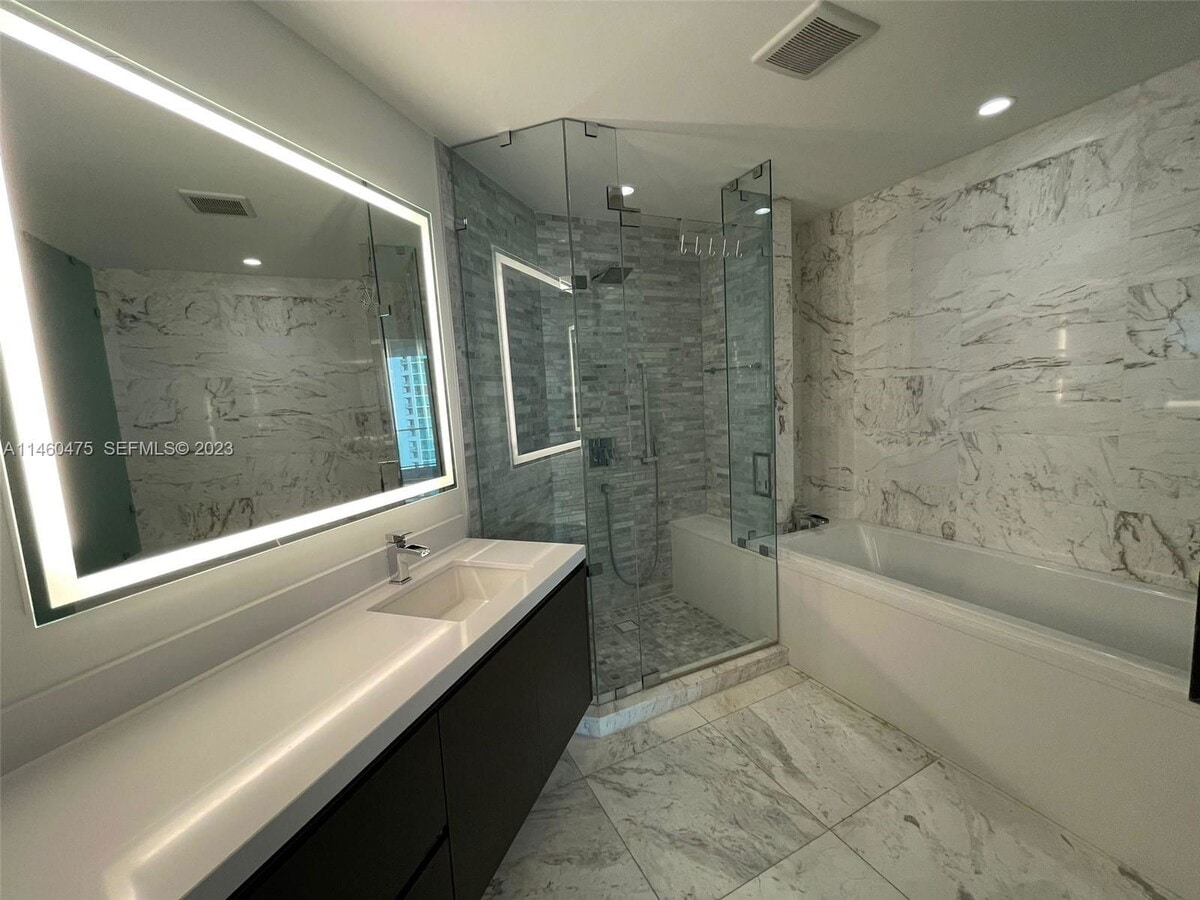 Photo - 851 NE 1st Ave Unit 2209