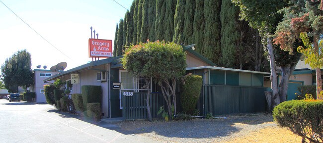 Photo - Gregory Arms Apartments