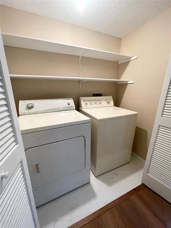 2105 Broadlawn Dr Condo Condo for Rent in Houston, TX