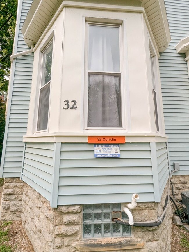Photo - 32 Conklin St Unit 1