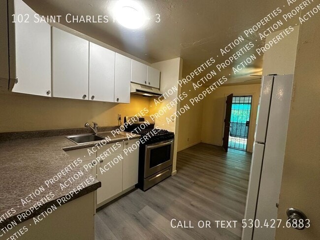 Photo - 102 W St Charles St Unit 3