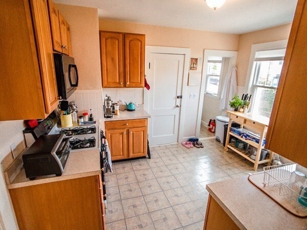 Building Photo - 21 Bradwood St Unit 1 Rental
