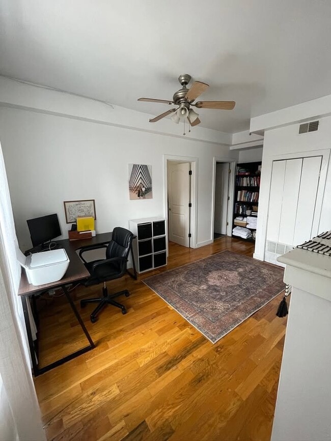 Photo - 2400 Carpenter St Unit 3rd Fl