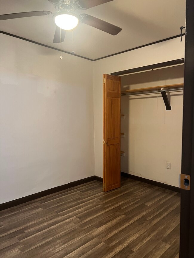 Photo - 2439 S Iseminger St