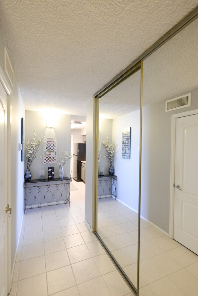 Entry with Closet - 1020 15th St Unit 35FL