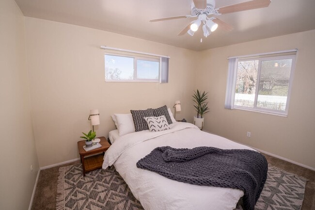 Photo - MOVE IN SPECIAL: Beautiful Apt with Washer... Unit H