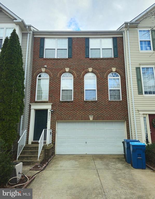 Photo - 42771 Shaler St Townhome