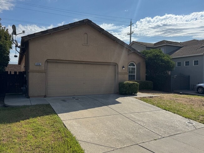 Building Photo - Ready to Move? Pet Friendly Rental