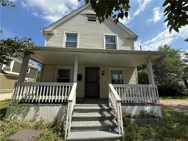 2602 Vega Ave