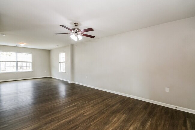 Photo - 1918 Eastway Dr