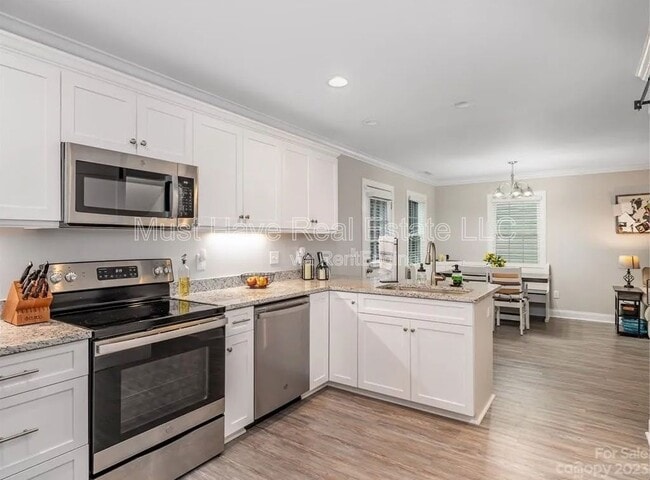 Photo - 1328 26th Ave NE