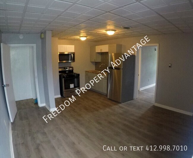 Building Photo - 129 S 17th St Unit 2
