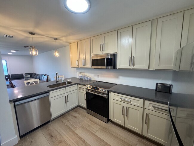 Photo - 11 Driftwood Rd Unit 12