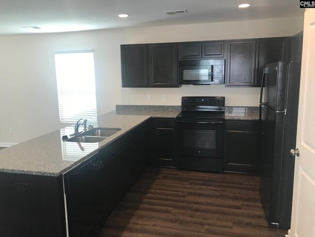 Photo - 1065 Roscoe Rd