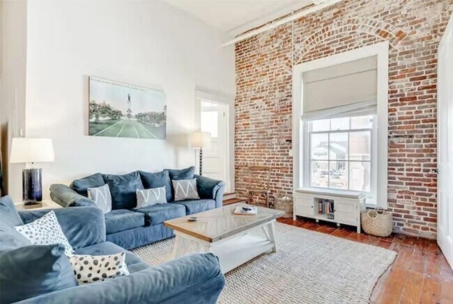 Photo - 2010 The Strand Unit 303