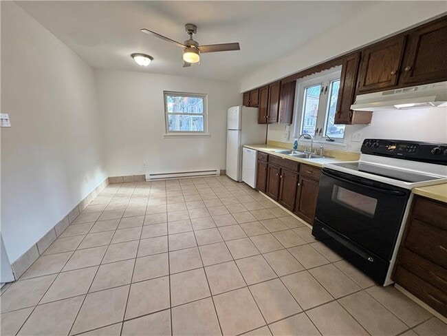 Photo - 927 Vance Ave