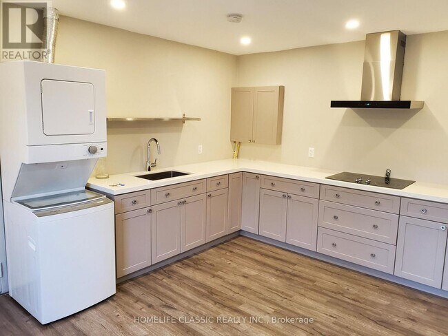 Photo - 318 Millwood Rd