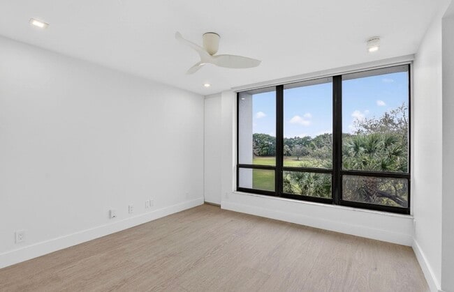 Photo - 7835 Lakeside Blvd