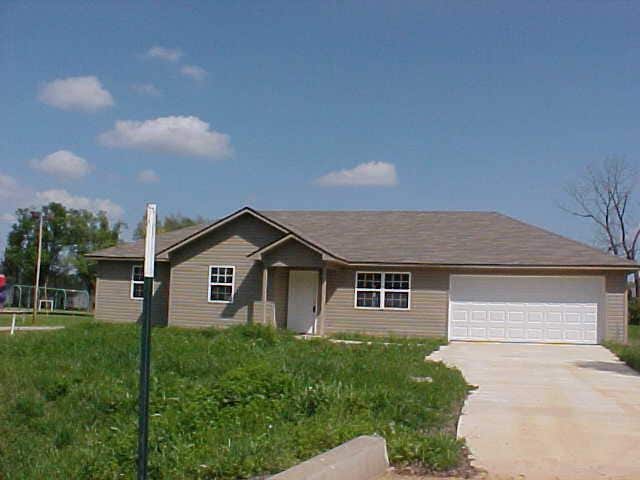 Building Photo - 3bed/2bath Home close to Community Center