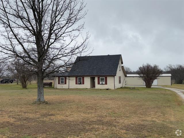 Building Photo - 2220 N Clements St Rental