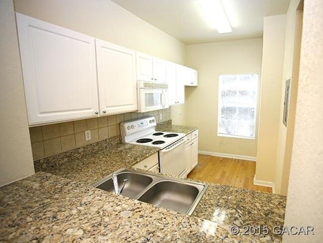 Photo - 5005 NW 43rd Ave