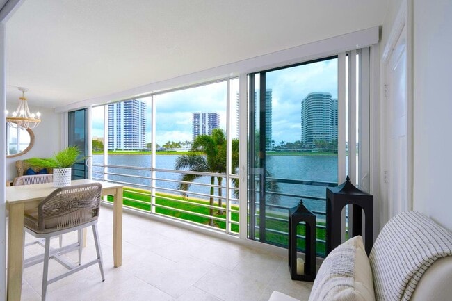 Photo - 44 Yacht Club Dr Unit 210