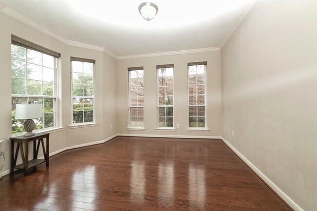 Photo - 6115 Summerfield Glade Ln