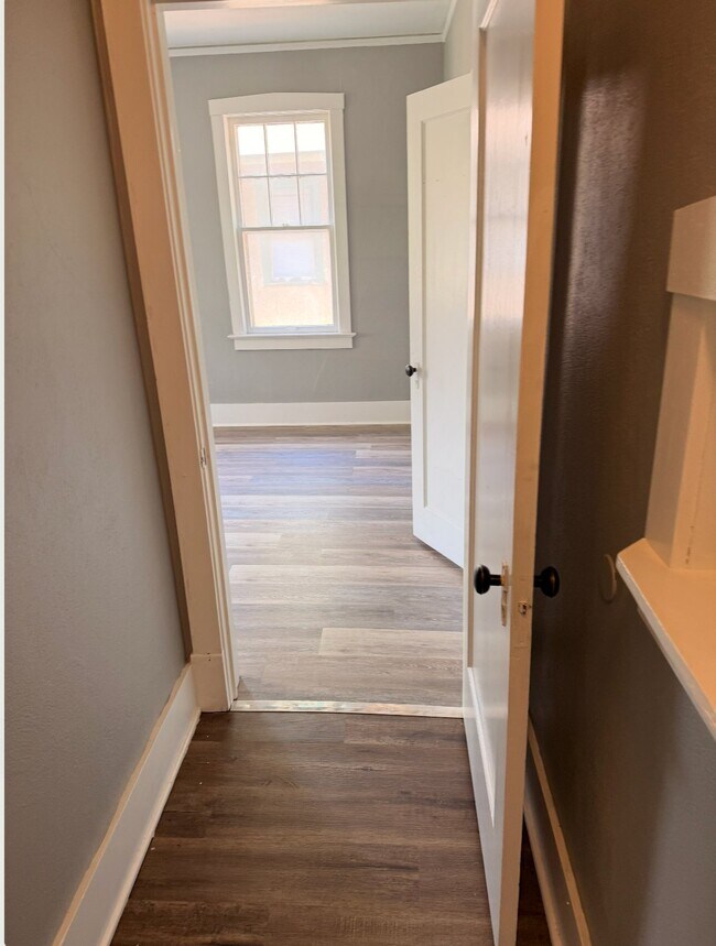 Photo - 809 W Walnut St Unit A