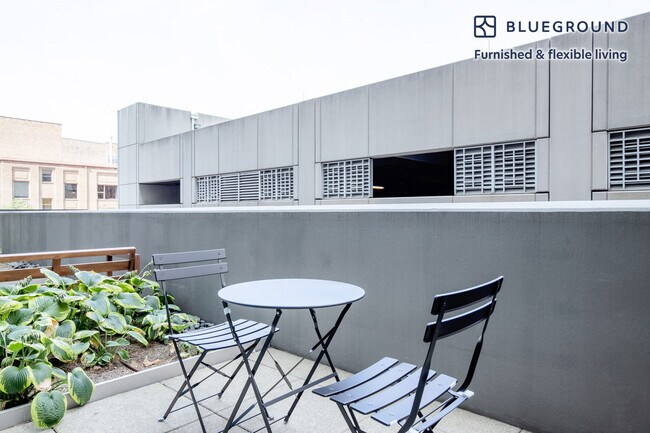 Photo - 165 North Des Plaines Street-SI FL3-ID750 Unidad SI FL3-ID750