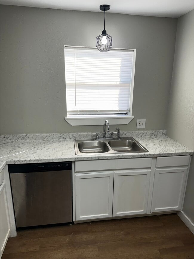 1905 N Ben Wilson St Unit 10