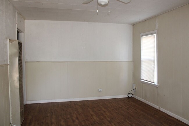 Photo - 2 Bed, Tinker Close & Garage!