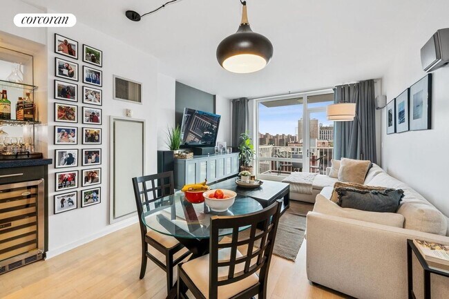 Building Photo - 340 E 23rd St Rental