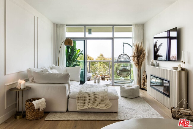 Photo - 13700 Marina Pointe Dr Unit 704