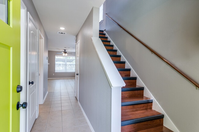 Building Photo - 3129 Lubbock Ave Rental