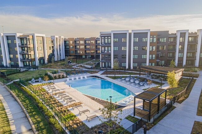 Photo - 10505 Deerwood Rd Unit 335