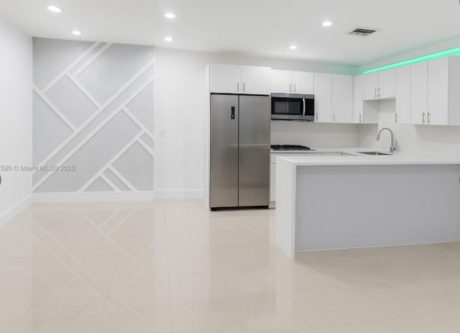 Photo - 845 NW 2nd St