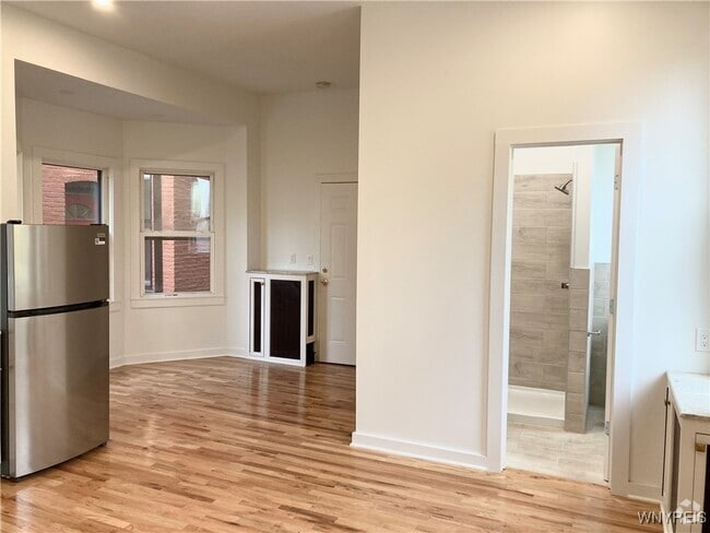 Building Photo - 56 Trinity Pl Rental