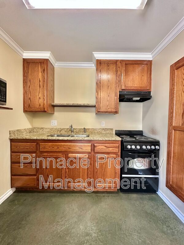 Photo - 350 W Ave L Unidad Depot Flats #14 Rental