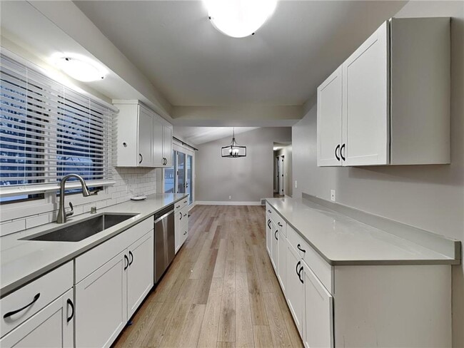 Photo - 8140 49th Ave N