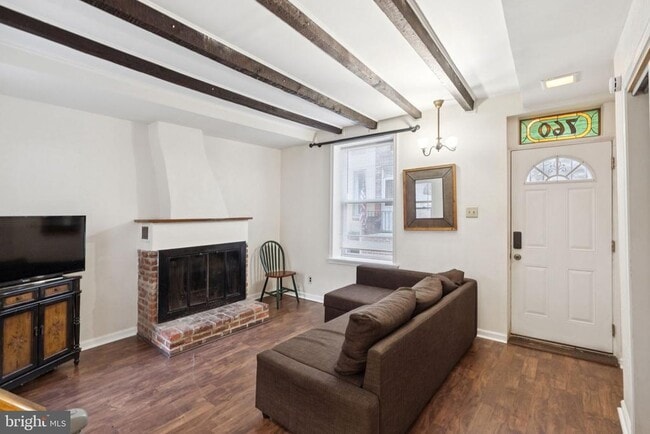 Building Photo - 760 S Sheridan St Rental