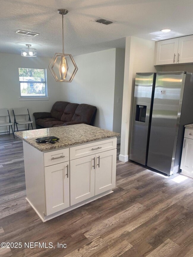 Building Photo - 7262 Kivler Dr Rental